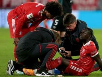 Sadio Mane: Senegal forward injured 13 days before World Cup as Bayern Munich thrash Werder Bremen 6-1