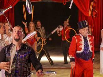 Recenzia: Jan Přeučil zachraňuje cirkus, Hana Gregorová číta z kariet