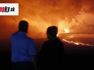 Vybuchla najväčšia sopka na svete: Mauna Loa chrlí lávu a sprevádzajú ju zemetrasenia