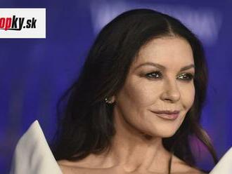 Krásna Catherine Zeta-Jones   hviezdou premiéry: Po jej boku... Aha, aký je z jej syna fešák!