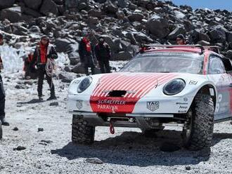 Porsche pripravuje zákazníkov na terénnu 911, prototypy v Čile vyšplhali do výšky 6007 m