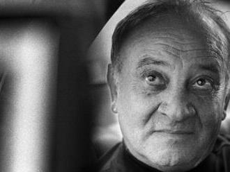 Zemřel Angelo Badalamenti. Autorovi hudby k filmům Davida Lynche bylo 85 let