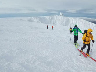 Skitouring v Krkonoších: 4 dny na hřebenech