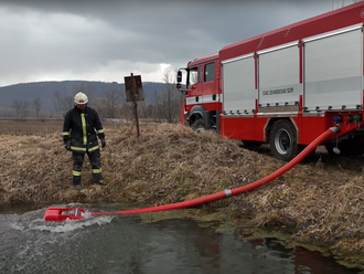 K čerpání vody z přírodního zdroje firma ZHT Group důrazně doporučuje používat plovoucí sací koš Amphibio