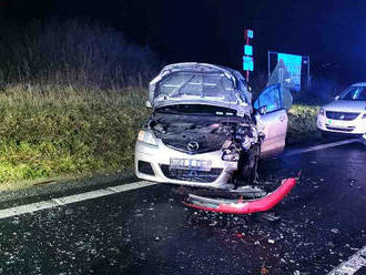 Složky IZS zasahují u dopravní nehody dvou osobních vozidel na silnici 54 za Kyjovem, u odbočky na…