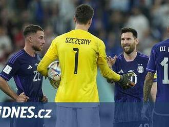 Leo, pojď se vsadit. Gólman Szczesny líčí, jak s Messim prohrál 100 eur