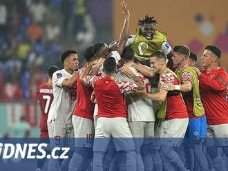 Srbsko - Švýcarsko 2:3, přestřelku rozhodl Freuler a pojistil tak osmifinále