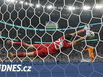 Argentina na křídlech Martínezů. Jak Emiliano lapil penalty a Lautaro rozhodl