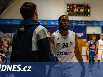 Ostravští basketbalisté vyhráli dohrávku v Opavě, v derby uspěli po šesti letech