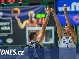 Nedohraný duel basketbalistů Hradce s USK byl kontumován ve prospěch Pražanů