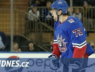 Chytil opět skóroval za Rangers, Pastrňák bodoval už posedmé v řadě