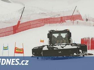 Lyžaři přišli kvůli mlze o superobří slalom ve Val Gardeně