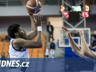 Basketbalisté vedoucího Brna vyhráli i v Ostravě, Pardubice nestačily na USK