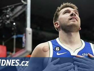 Nevídaná koncovka s unikátem. Dončič a jeho Dallas se zapsali do dějin