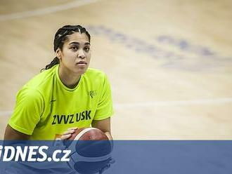 Basketbalistky USK zdolaly KP Brno a jsou krok od rekordní 256. ligové výhry