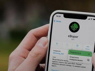 Civilní špionáž: Ukrajinci dávají přes mobily zprávy, kudy se přesouvají ruské tanky
