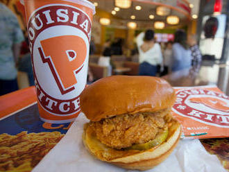 Přichází konkurence pro KFC i McDonald's. Do Česka míří fastfoodový řetězec Popeyes