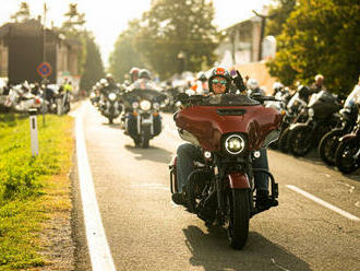 Počet dárců orgánů v době srazů motorkářů dramaticky narůstá, data ukazují i další zajímavé věci