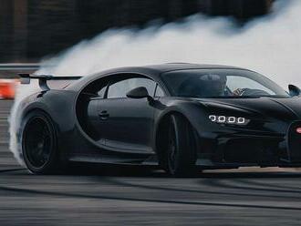 Chiron Pur Sport predviedol veľkolepý drift. Bugatti ohromilo spracovaním videa