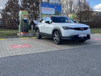 Nabíjení elektromobilů zdarma skončilo a další novinky