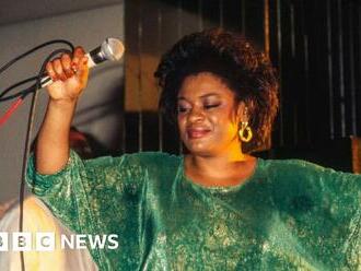 Tshala Muana: Congolese singer dies aged 64