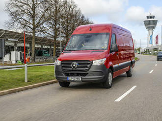 Nový Mercedes-Benz eSprinter se blýsknul skvělým dojezdem i spotřebou