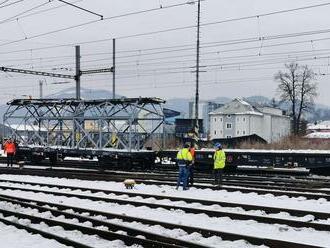 V Žiline sa vykoľajil vlak. Mešká 25 spojov, množstvo úplne zrušili