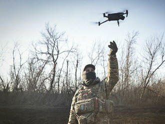 Ukrajinská armáda pomáha ruským vojakom vzdať sa pomocou dronu