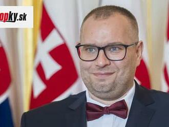 Róbert Dobrovodský sa zložením sľubu ujal funkcie ombudsmana