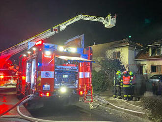 Požár zničil dům v Pačlavicích na Kroměřížsku, majitelka utrpěla popáleniny