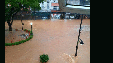 Katastrofální záplavy v Petrópolis ve státě Rio de Janeiro, Brazílie