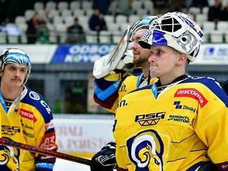 Poslední naděje padla, Zlín spadne z extraligy. Třinec prohrál, zase vede Hradec