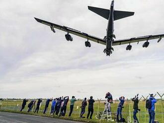 Americké bombardéry B-52 dorazili do Británie na cvičenia NATO