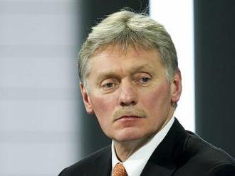 Peskov: USA rozmiestňovaním ďalších vojakov prispievajú k esklácii v Európe