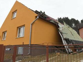 Orkán na horách, inde aj výstrahy 2. stupňa. Vo štvrtok bude veterno