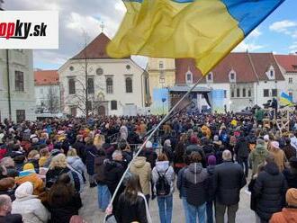 Slováci ukázali solidaritu: VIDEO Koncert pre Ukrajinu v Bratislave! Podporiť ho prišli stovky ľudí