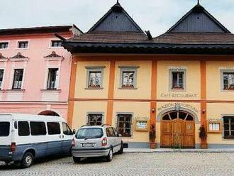 Na úpätí Vysokých Tatier v historickej štvrti Spišská Sobota sa nachádza útulný Boutique Hotel Fortuna.