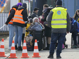 Hraničné priechody s Ukrajinou fungujú nepretržite a sú plne vyťažené, vo Vyšnom Nemeckom vybavia aj peších