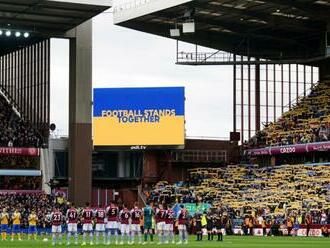 V Číne neodvysielajú víkendové zápasy Premier League, nechcú ukazovať gestá na podporu Ukrajiny