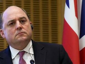 Britský minister obrany bol terčom podvodného telefonátu, neznámy muž sa vydával za premiéra Ukrajiny