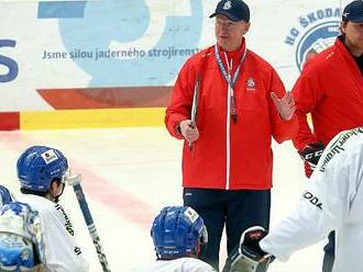 Comebacky es Komety: Erat je překladatel, Holík chce aspoň do Znojma