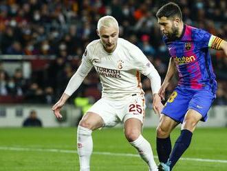 Barcelona len remizovala s Galatasarayom, Rangers nedali šancu Belehradu