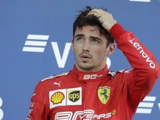 Ferrari je späť! Úvodnú kvalifikáciu novej sezóny ovládol Leclerc, Hamilton až piaty