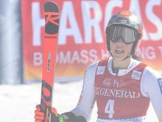 Vlhová sa lúči so zimou tretím miestom: Shiffrinová druhé kolo pokazila, malý glóbus pre Worleyovú