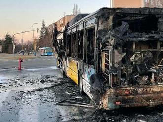 Nešťastné ráno v Košiciach: Autobus zachvátili ničivé plamene