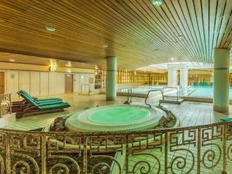 Budapešť v historickej časti mesta: 4* The Aquincum Hotel s termálnymi bazénmi a raňajkami + dieťa.