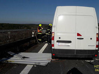 Na 112. kilometru dálnice D5 ve směru na Rozvadov zasahují složky IZS u nehody několika vozidel.…