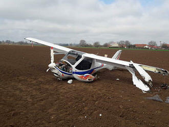 V Dolním Újezdu zasahovali hasiči u letecké nehody ultralehkého letadla. Pilot se měl snažit o…