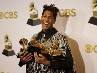 Jon Batiste vrátil jazz na výslnie a získal za to Grammy