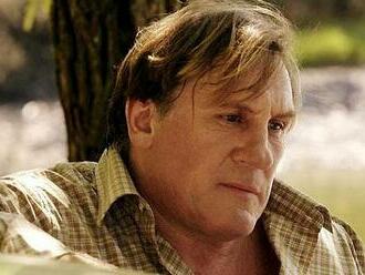 Depardieu odsoudil ruskou invazi. Státní duma ho chce zbavit ruského občanství